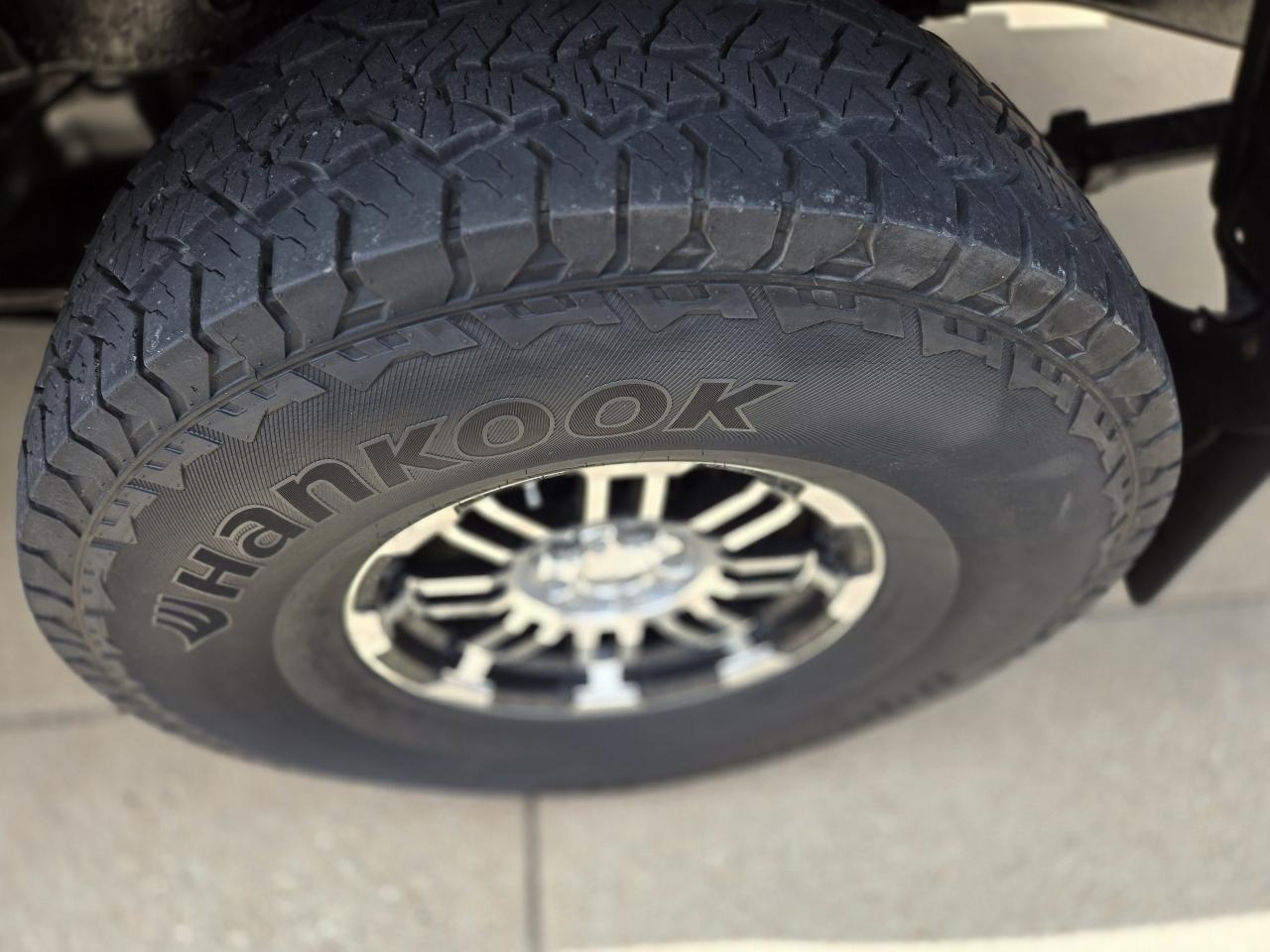 Nissan Frontier LE King Cab 4WD 2010