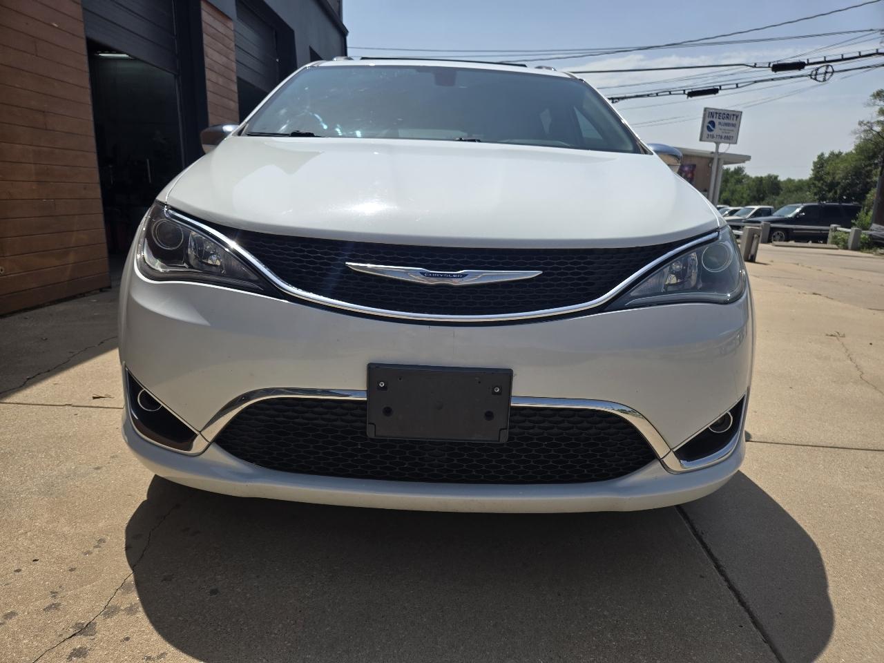 Chrysler Pacifica Limited 2020