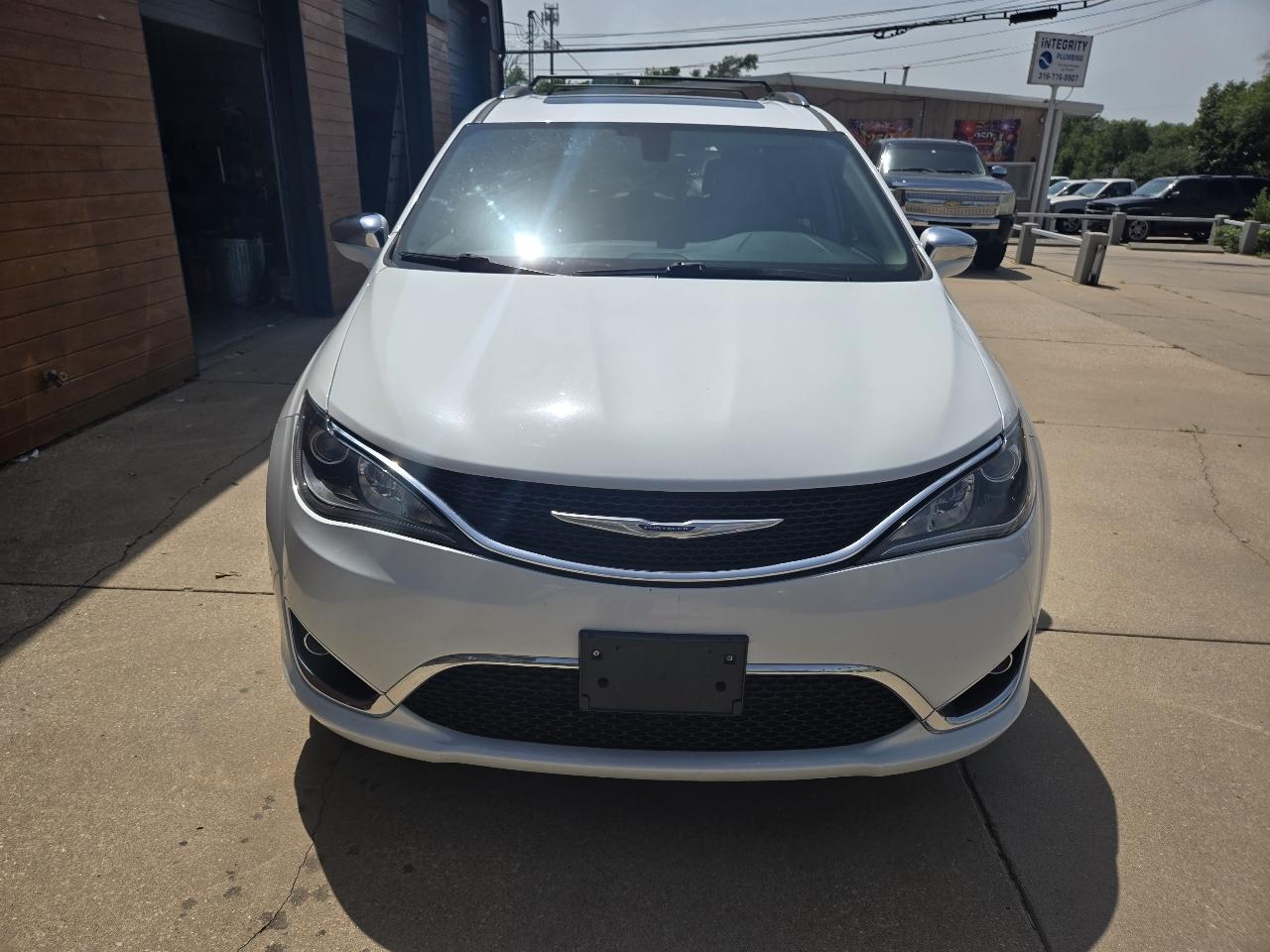 Chrysler Pacifica Limited 2020