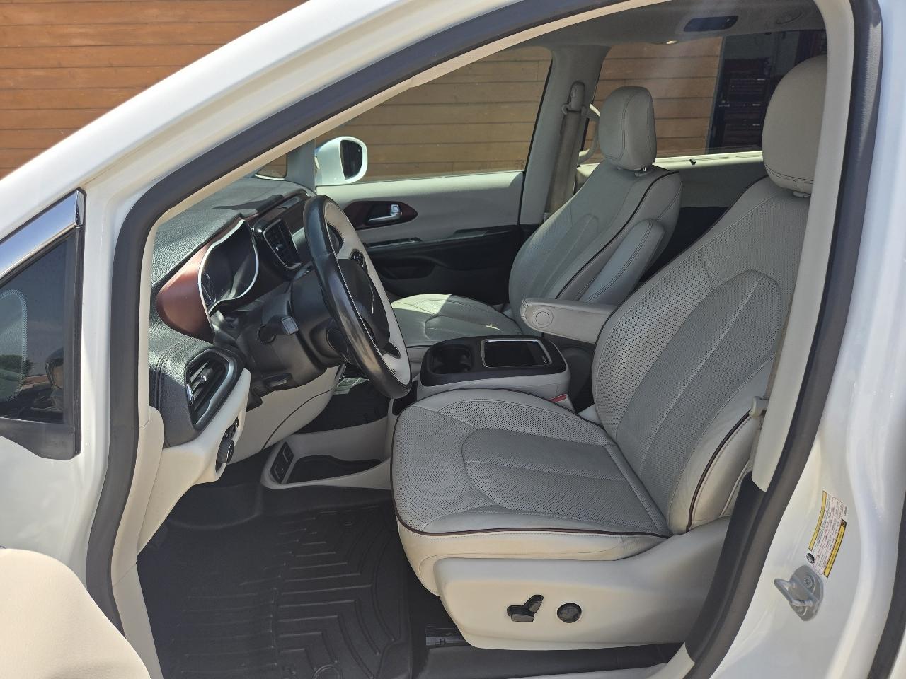 Chrysler Pacifica Limited 2020