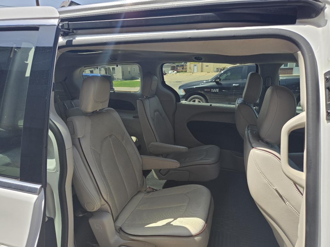 Chrysler Pacifica Limited 2020