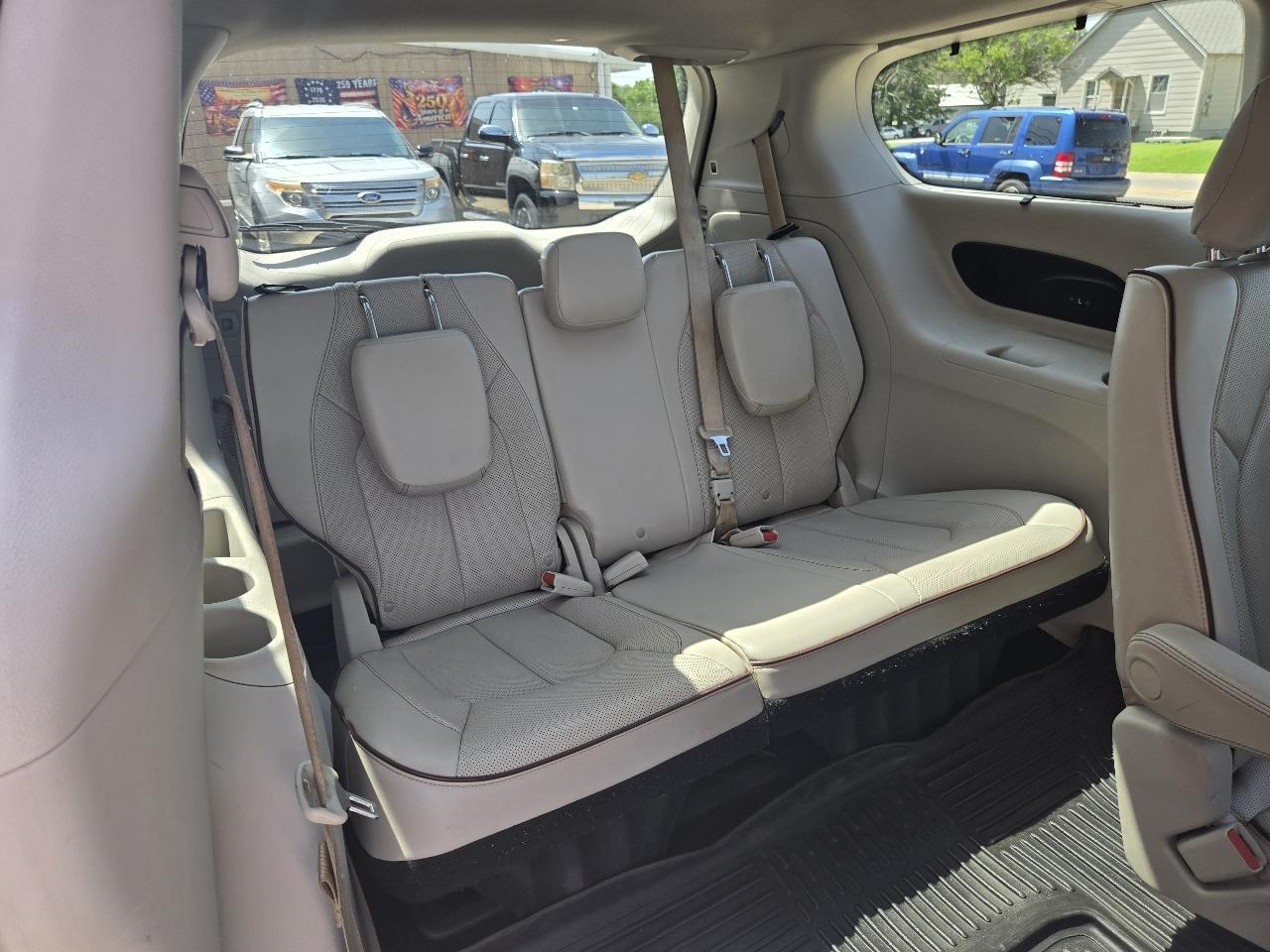Chrysler Pacifica Limited 2020