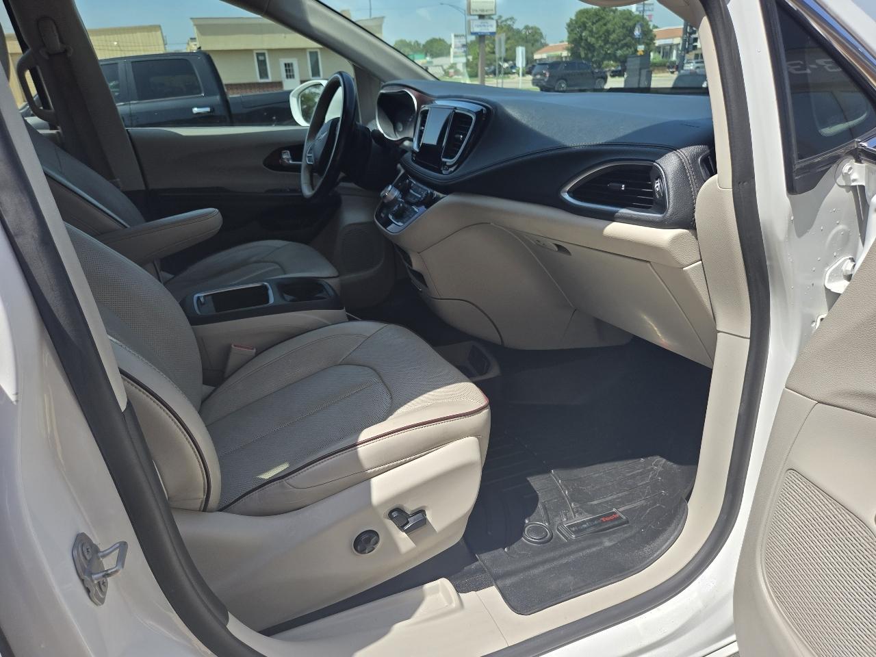 Chrysler Pacifica Limited 2020