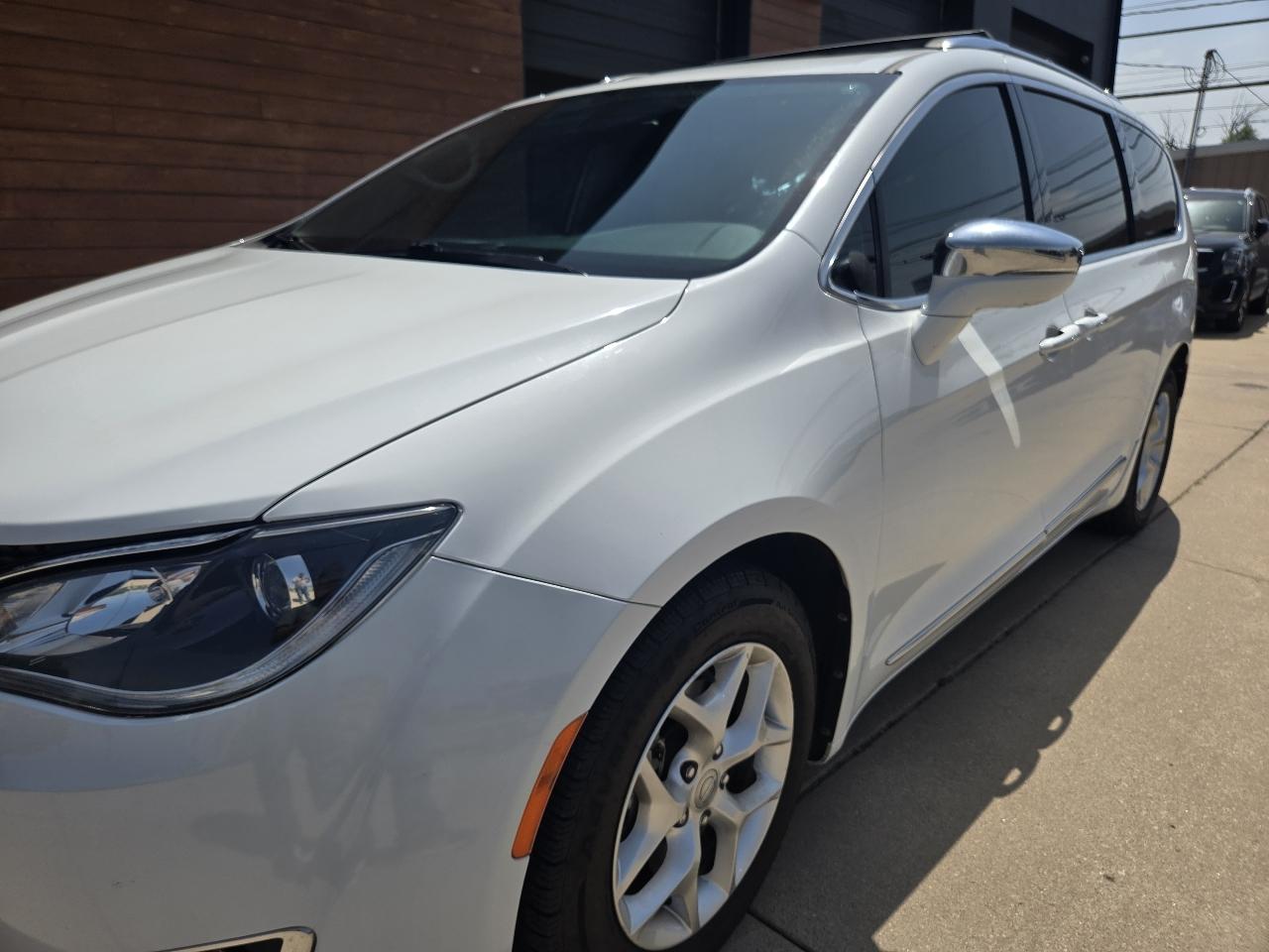 Chrysler Pacifica Limited 2020