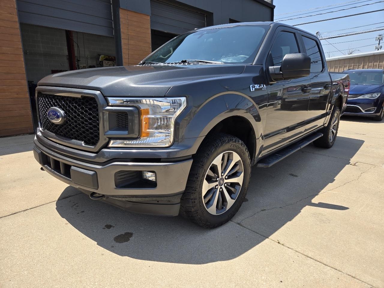 Ford F-150 4WD SuperCrew 145" STX 2019