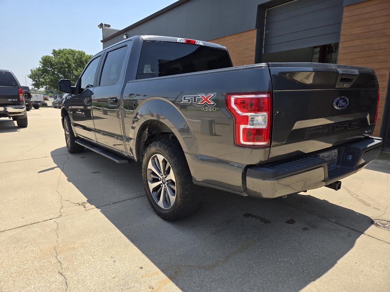Ford F-150 4WD SuperCrew 145" STX 2019