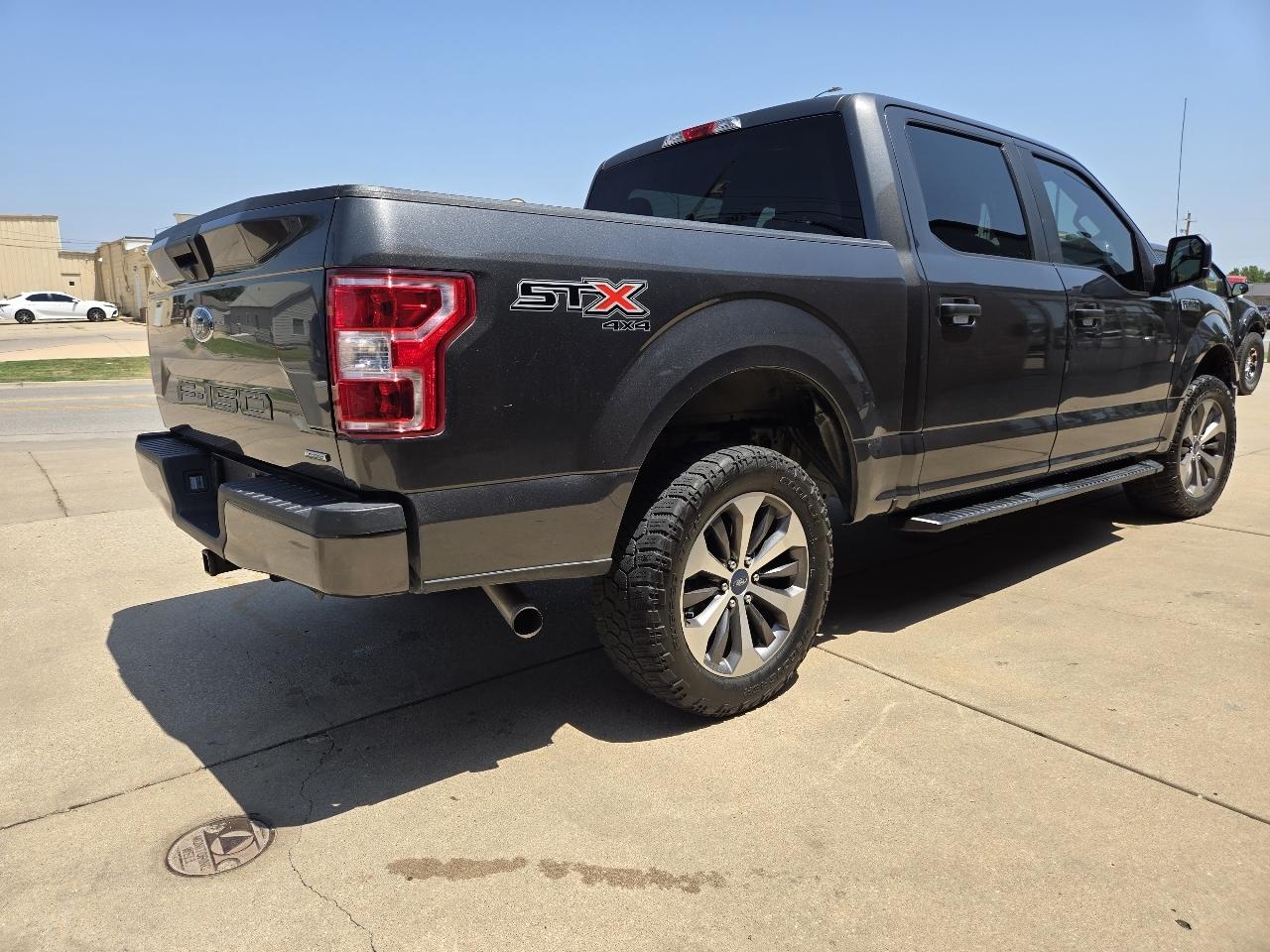 Ford F-150 4WD SuperCrew 145" STX 2019