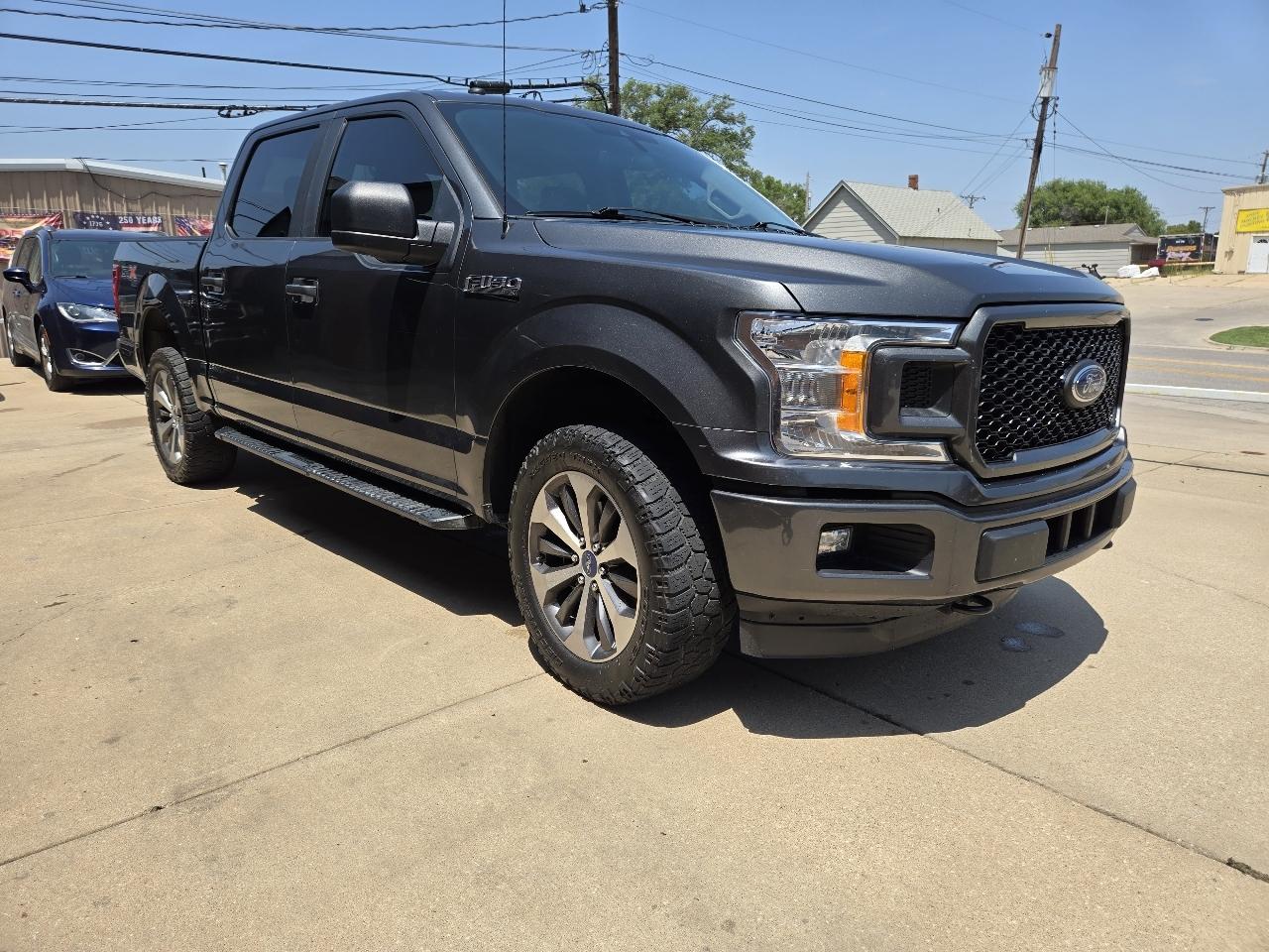 Ford F-150 4WD SuperCrew 145" STX 2019