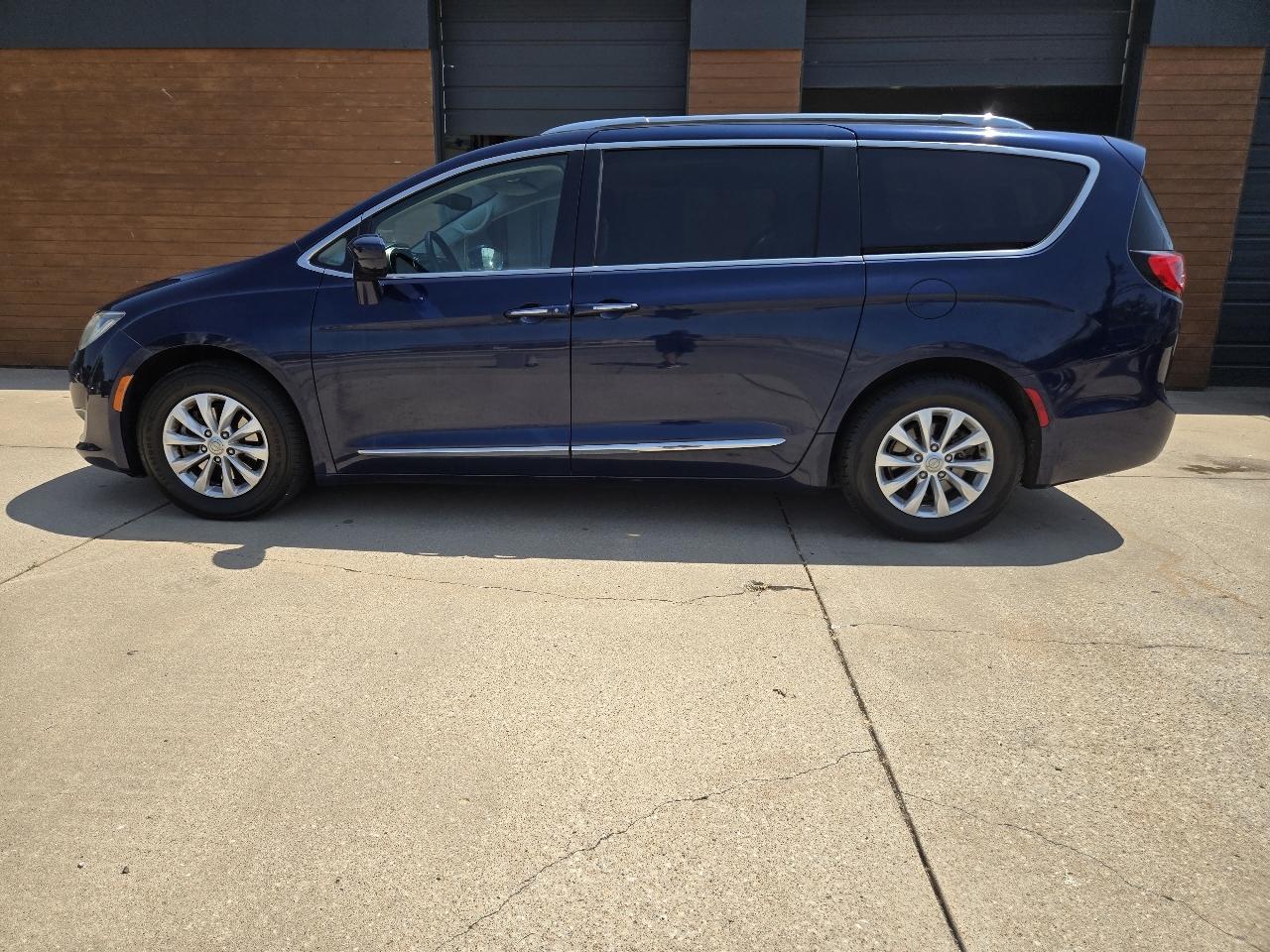 Chrysler Pacifica Touring-L 2018