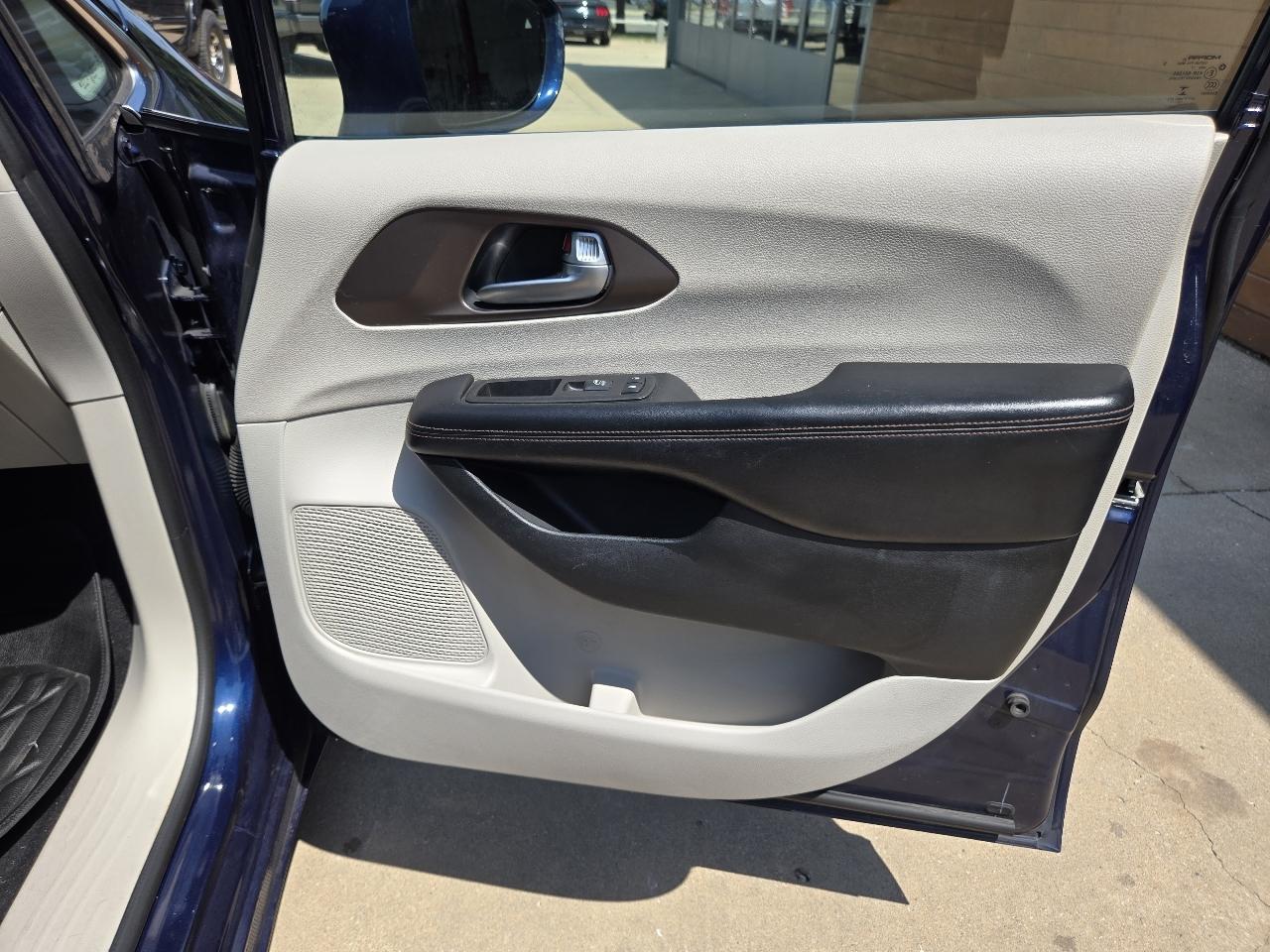 Chrysler Pacifica Touring-L 2018