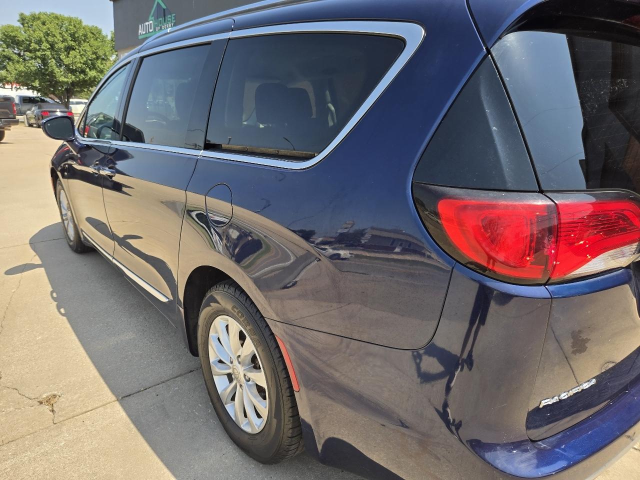 Chrysler Pacifica Touring-L 2018