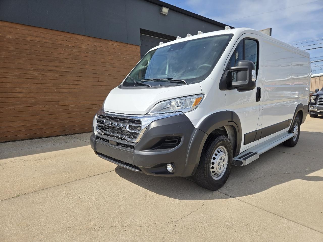 2025 RAM Promaster 2500 Low Roof