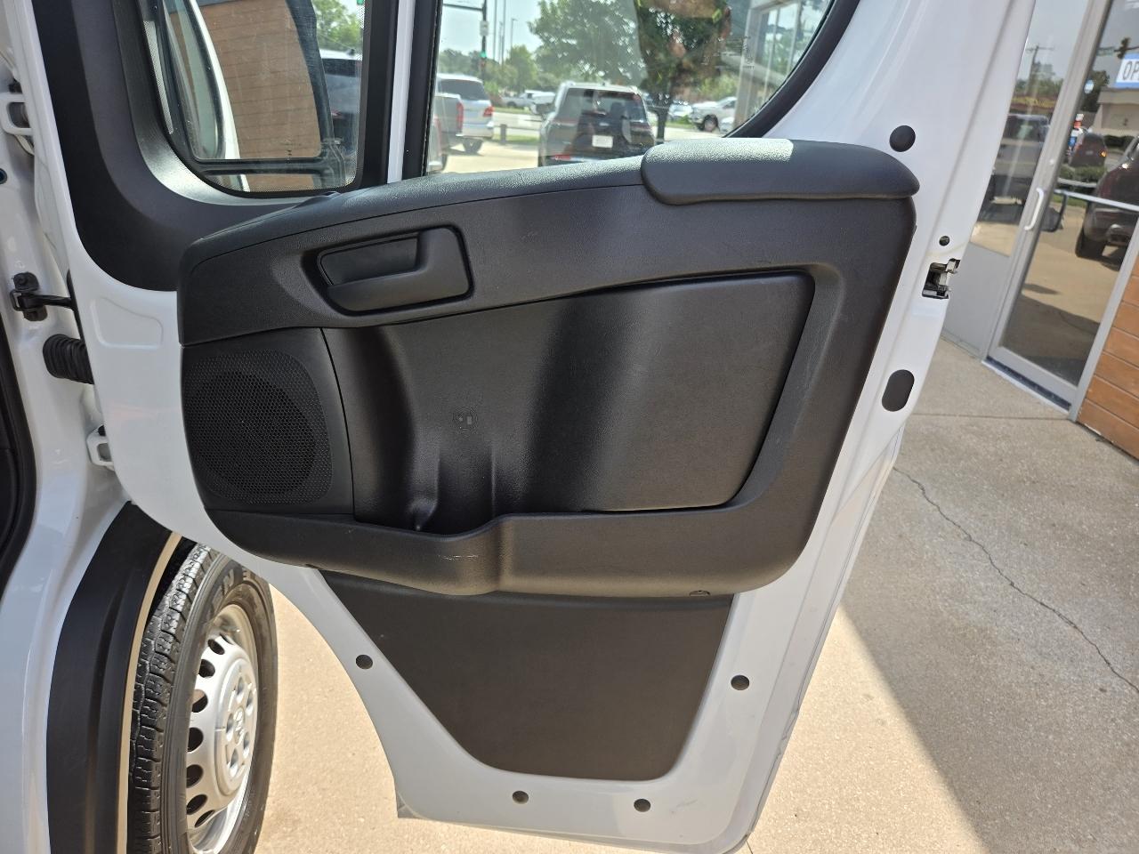RAM Promaster 2500 Low Roof 2025