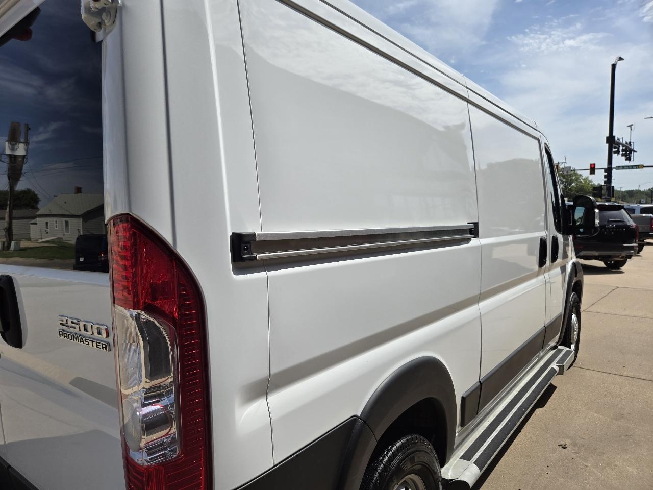 RAM Promaster 2500 Low Roof 2025