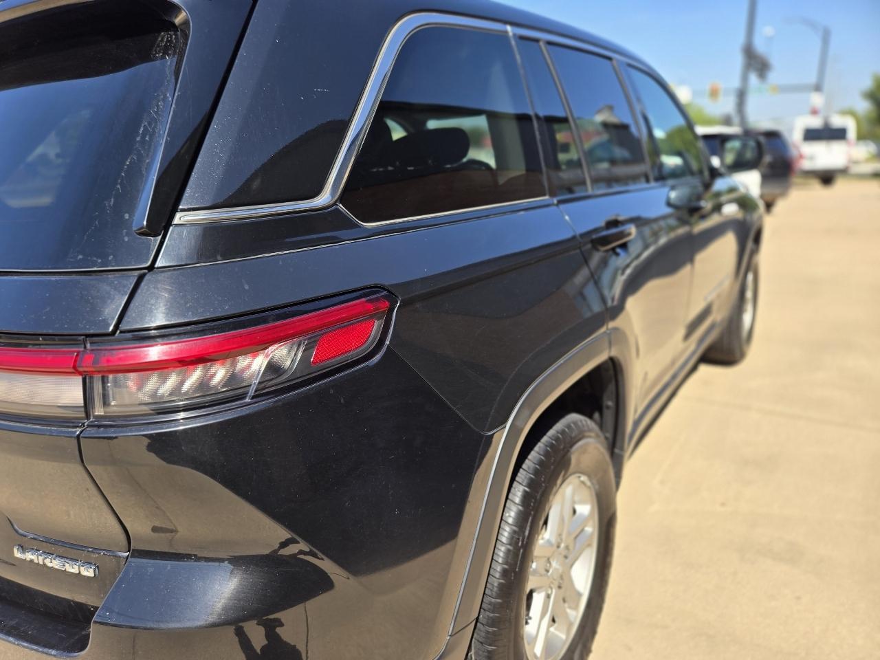 Jeep Grand Cherokee Laredo 4WD 2024