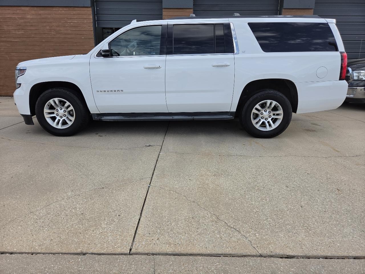 Chevrolet Suburban LT 4WD 2018