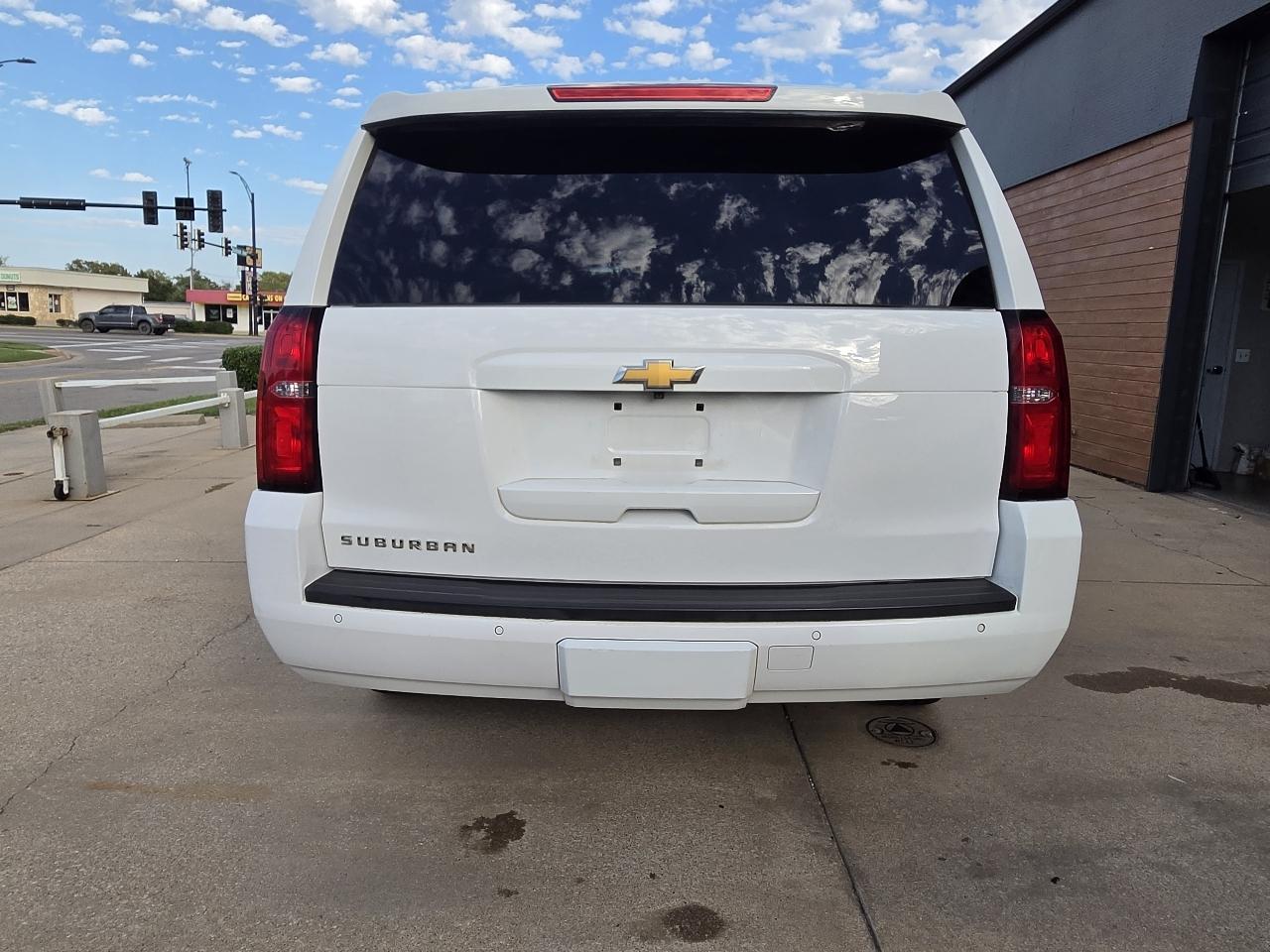 Chevrolet Suburban LT 4WD 2018