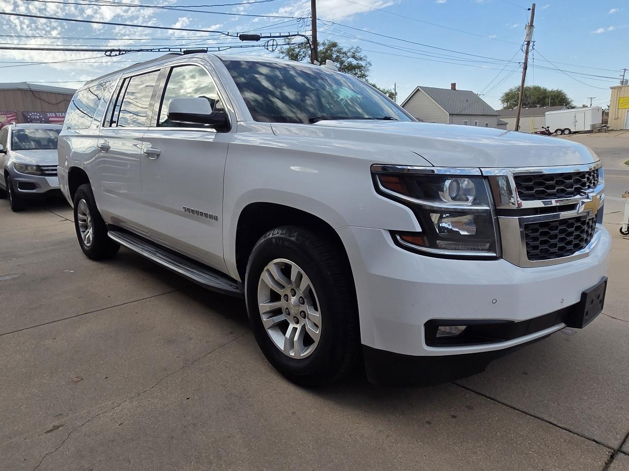 Chevrolet Suburban LT 4WD 2018
