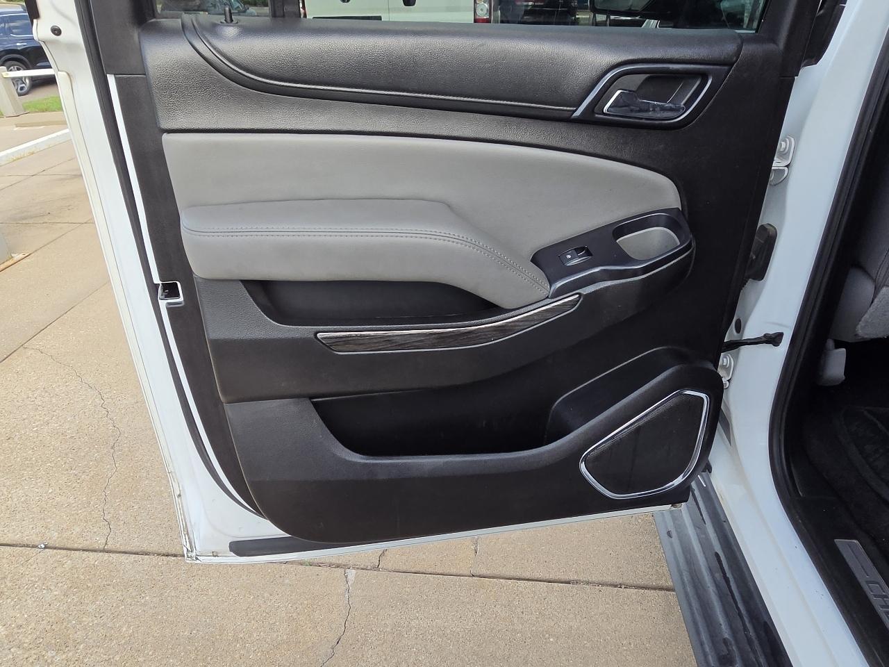 Chevrolet Suburban LT 4WD 2018
