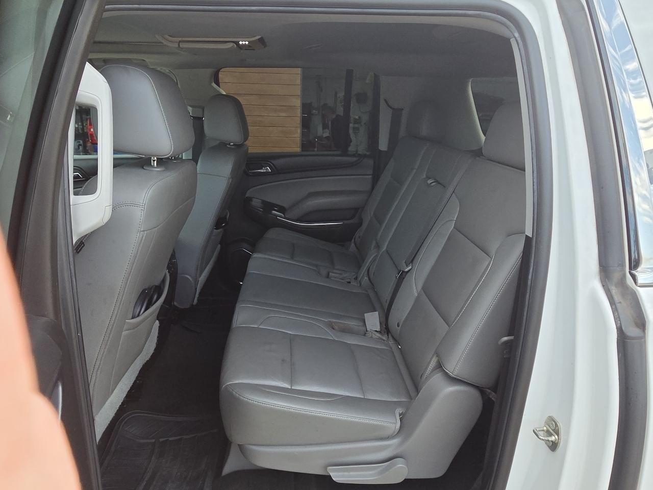 Chevrolet Suburban LT 4WD 2018