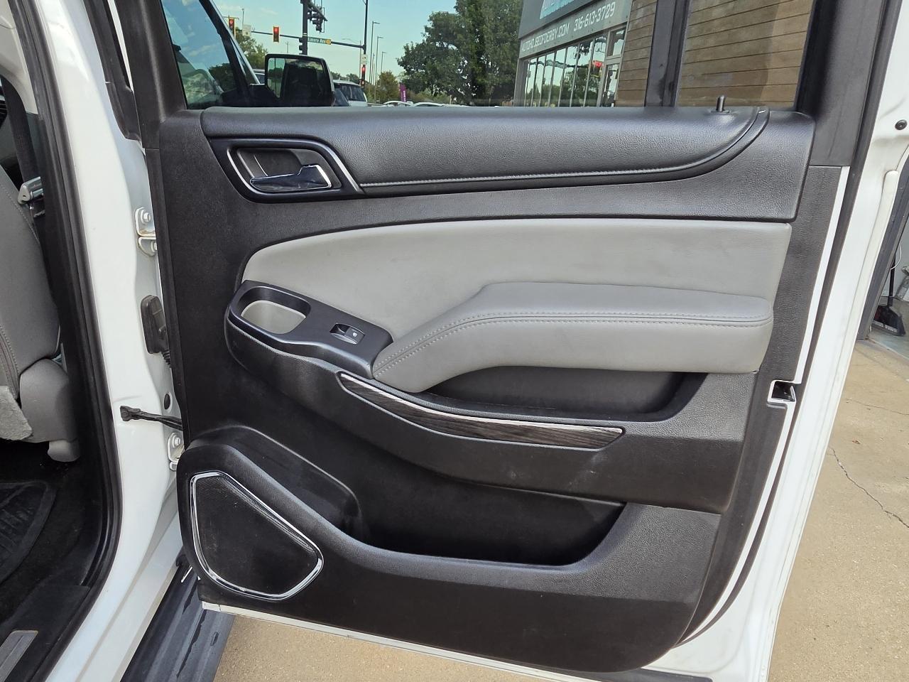 Chevrolet Suburban LT 4WD 2018