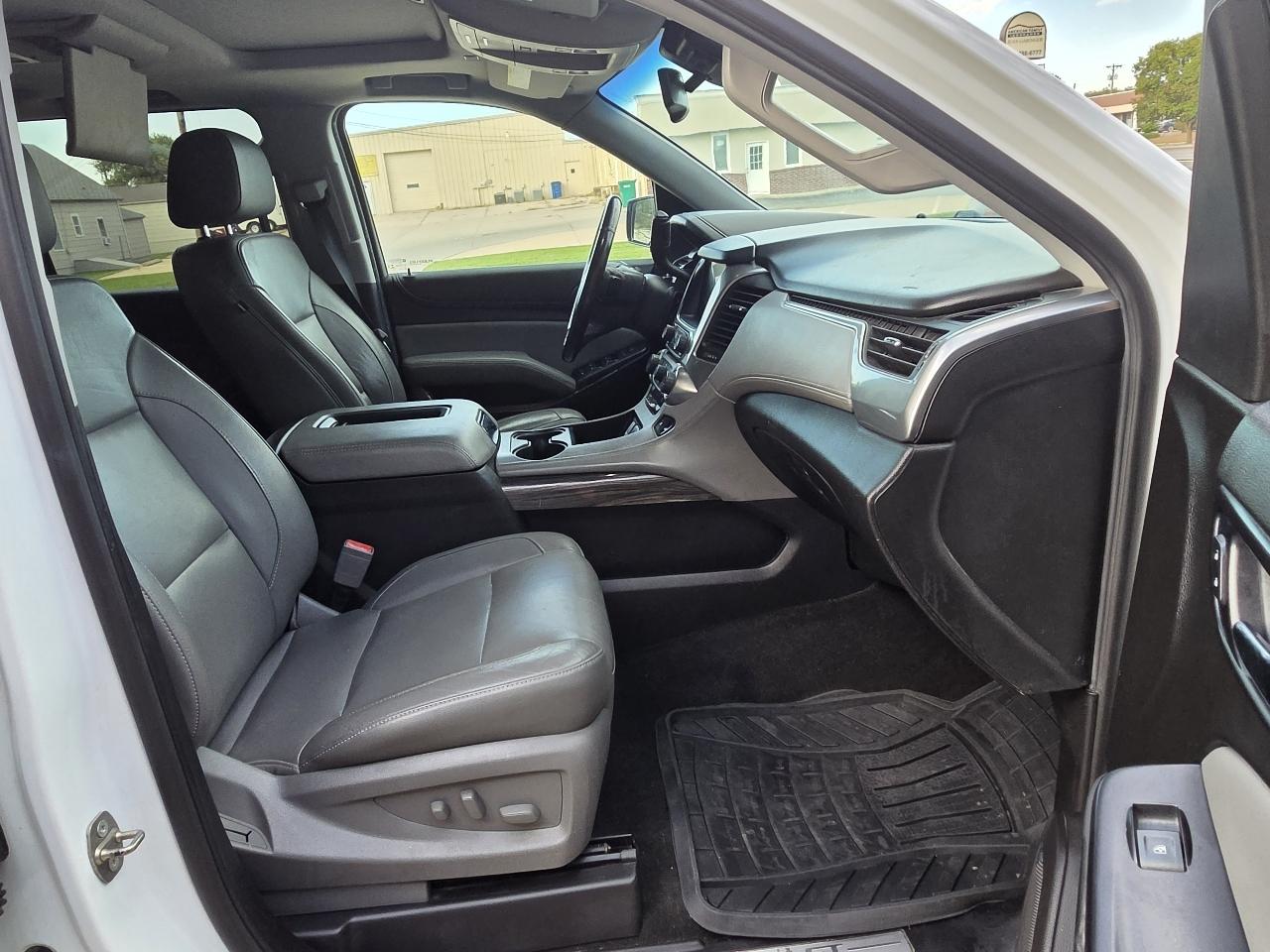 Chevrolet Suburban LT 4WD 2018