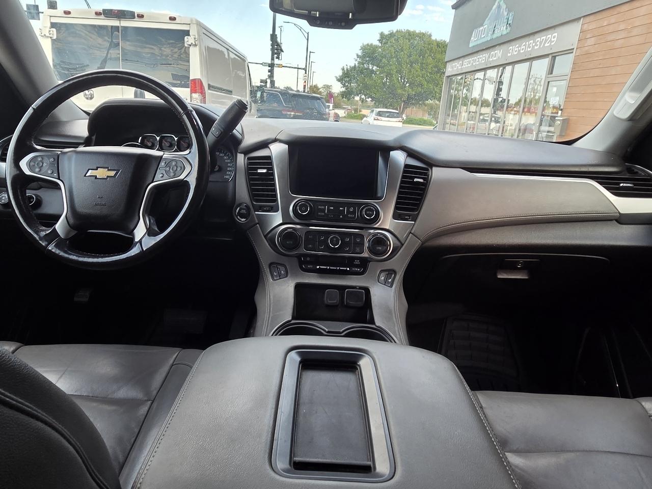 Chevrolet Suburban LT 4WD 2018