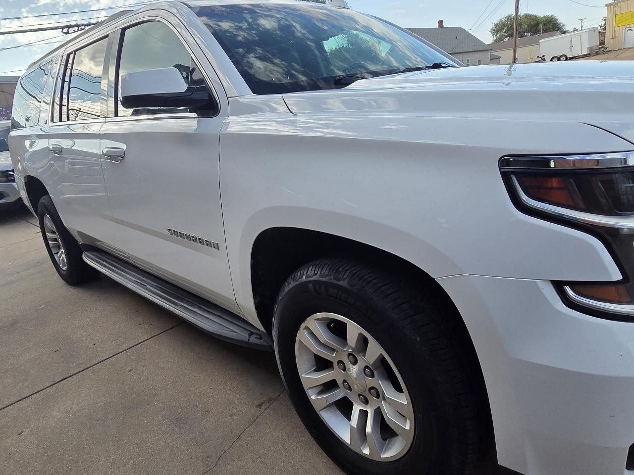 Chevrolet Suburban LT 4WD 2018