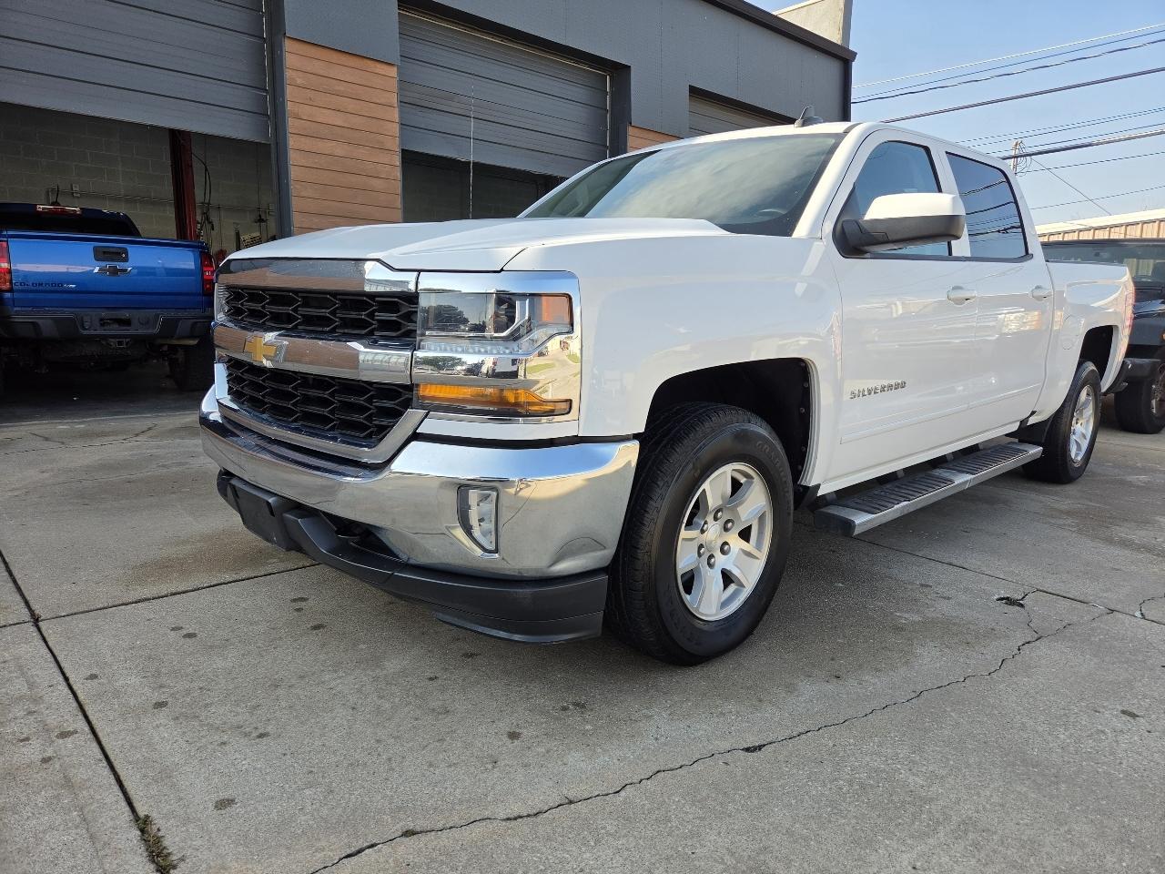 2018 Chevrolet Silverado 1500 1LT Crew Cab Long Box 4WD