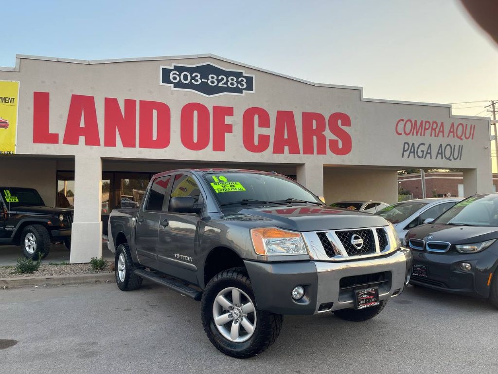 Nissan Titan 2WD Crew Cab SWB SL 2014