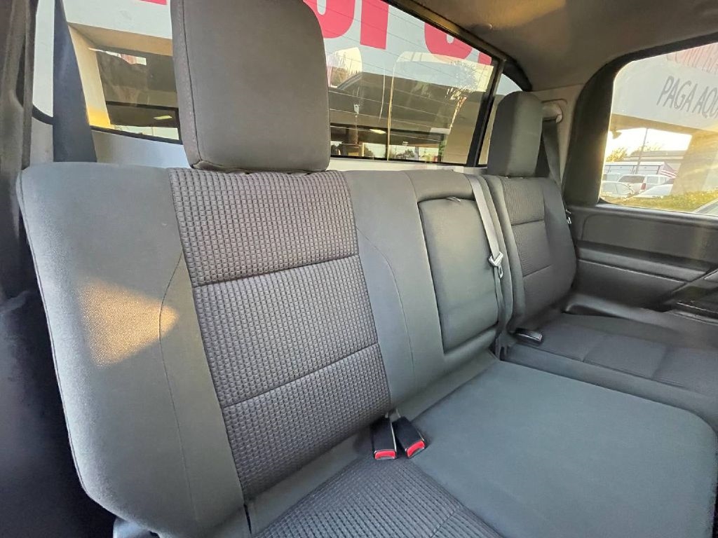 Nissan Titan 2WD Crew Cab SWB SL 2014