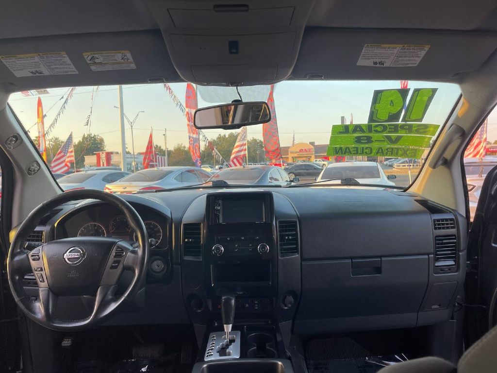 Nissan Titan 2WD Crew Cab SWB SL 2014