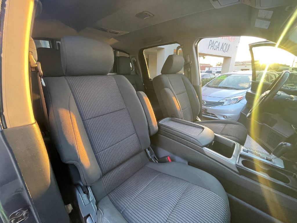 Nissan Titan 2WD Crew Cab SWB SL 2014