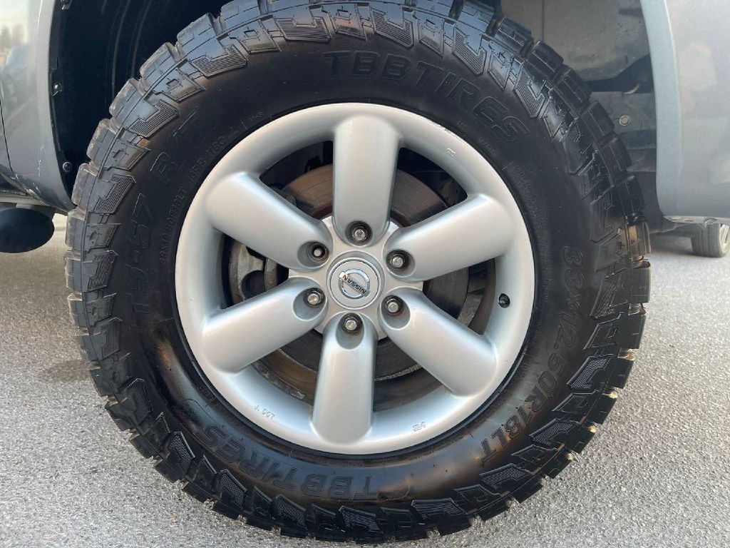 Nissan Titan 2WD Crew Cab SWB SL 2014