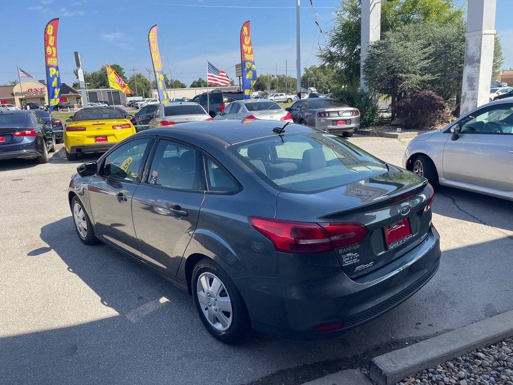 2016 Ford Focus S photo 4