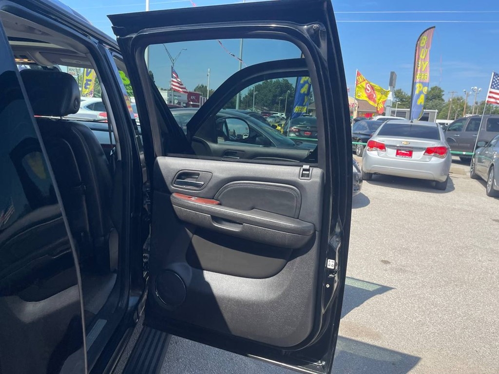 2008 Cadillac Escalade ESV photo 8