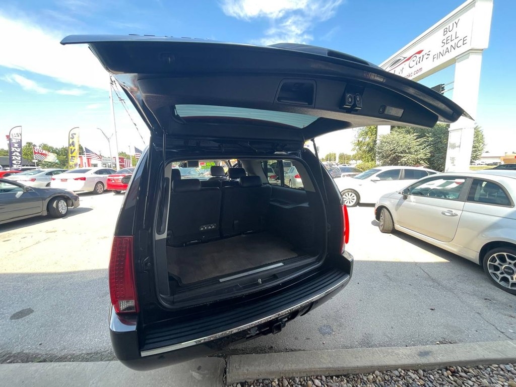 2008 Cadillac Escalade ESV photo 9