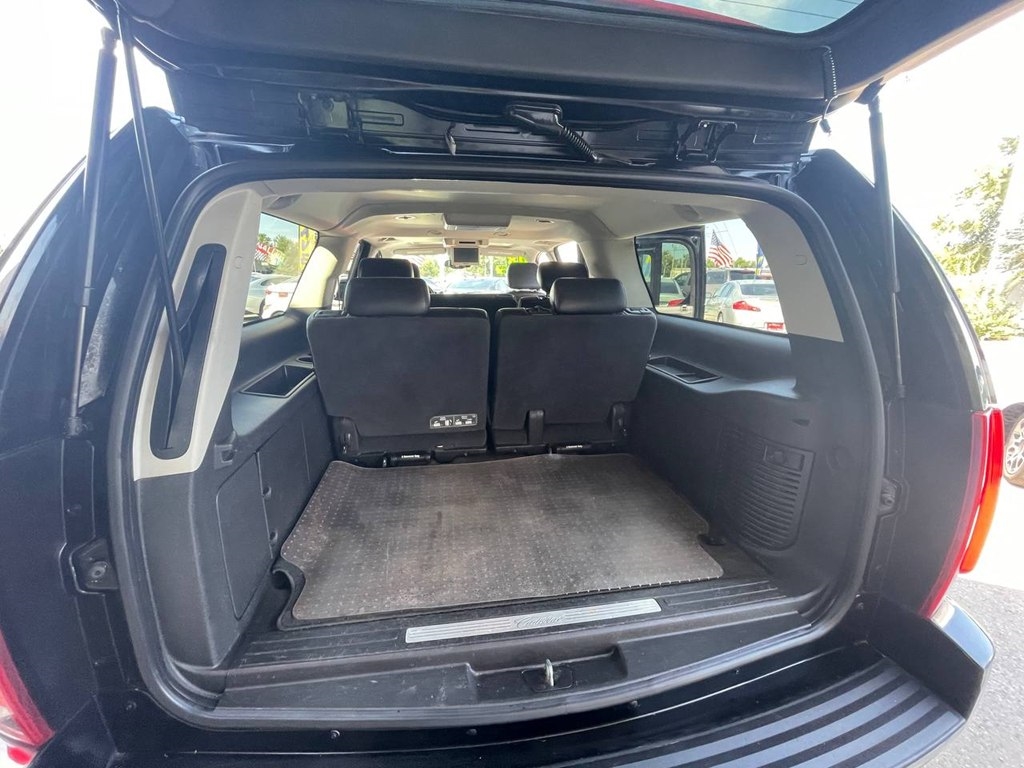 2008 Cadillac Escalade ESV photo 13