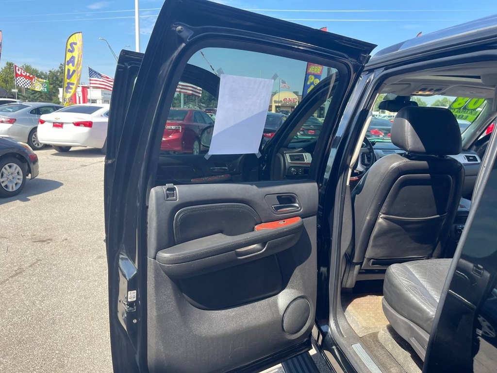 2008 Cadillac Escalade ESV photo 15