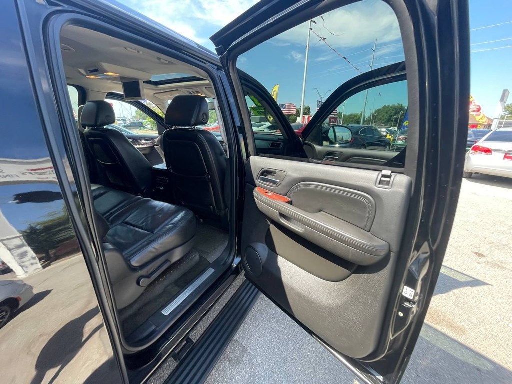 2008 Cadillac Escalade ESV photo 22