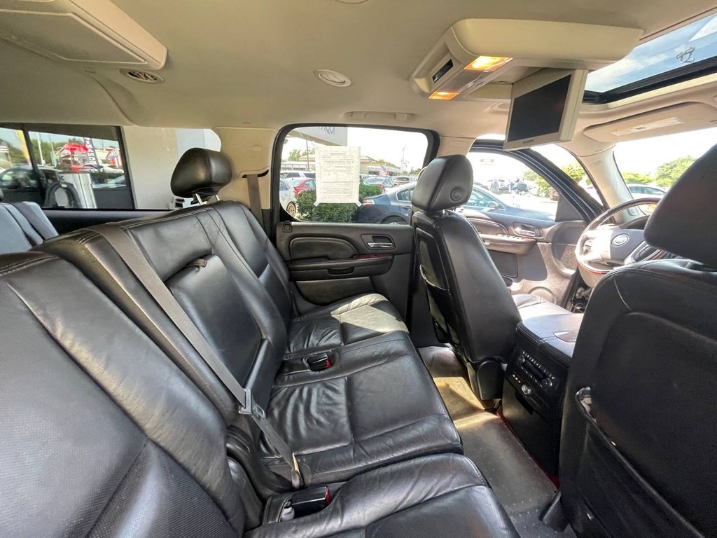 2008 Cadillac Escalade ESV photo 25