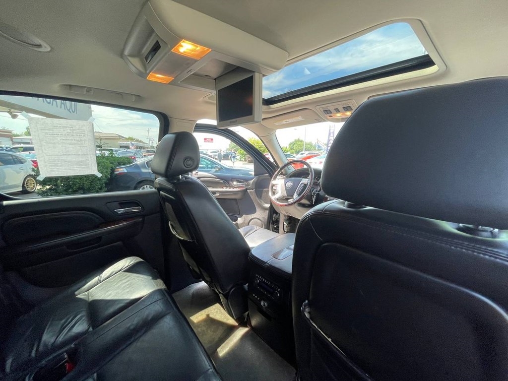 2008 Cadillac Escalade ESV photo 26