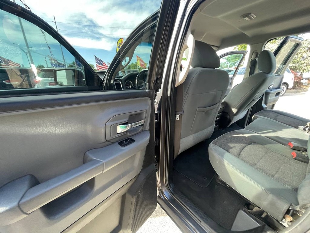 RAM 1500 2WD Quad Cab 140.5" Big Horn 2015