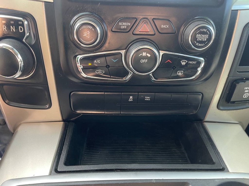 RAM 1500 2WD Quad Cab 140.5" Big Horn 2015