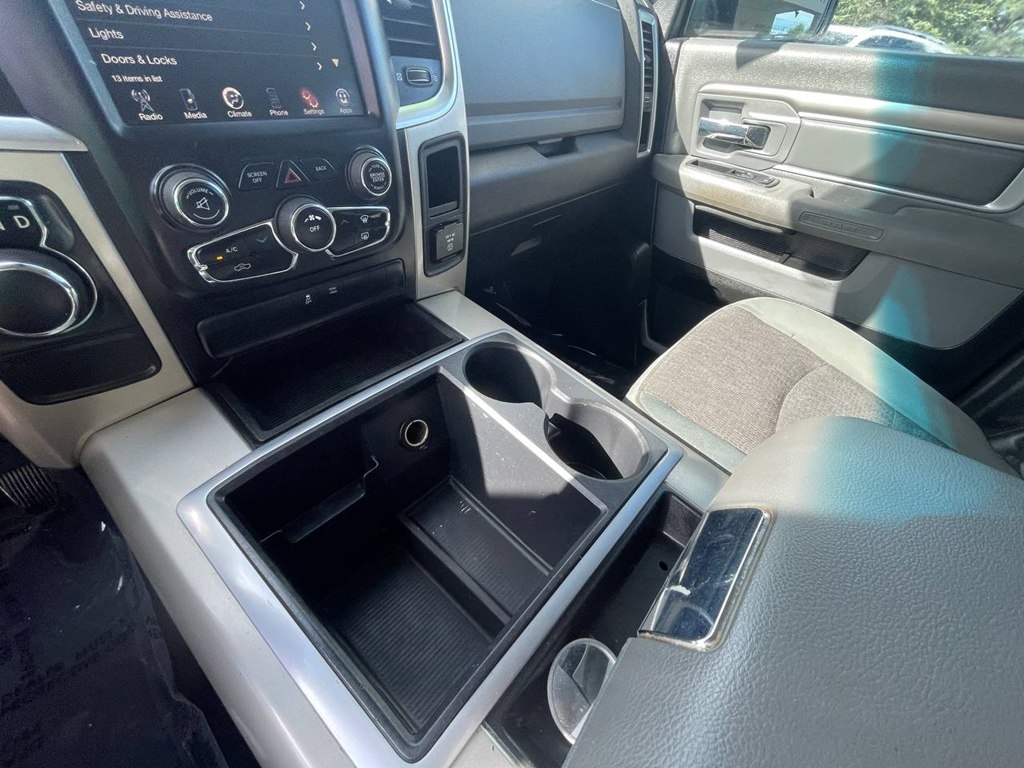 RAM 1500 2WD Quad Cab 140.5" Big Horn 2015