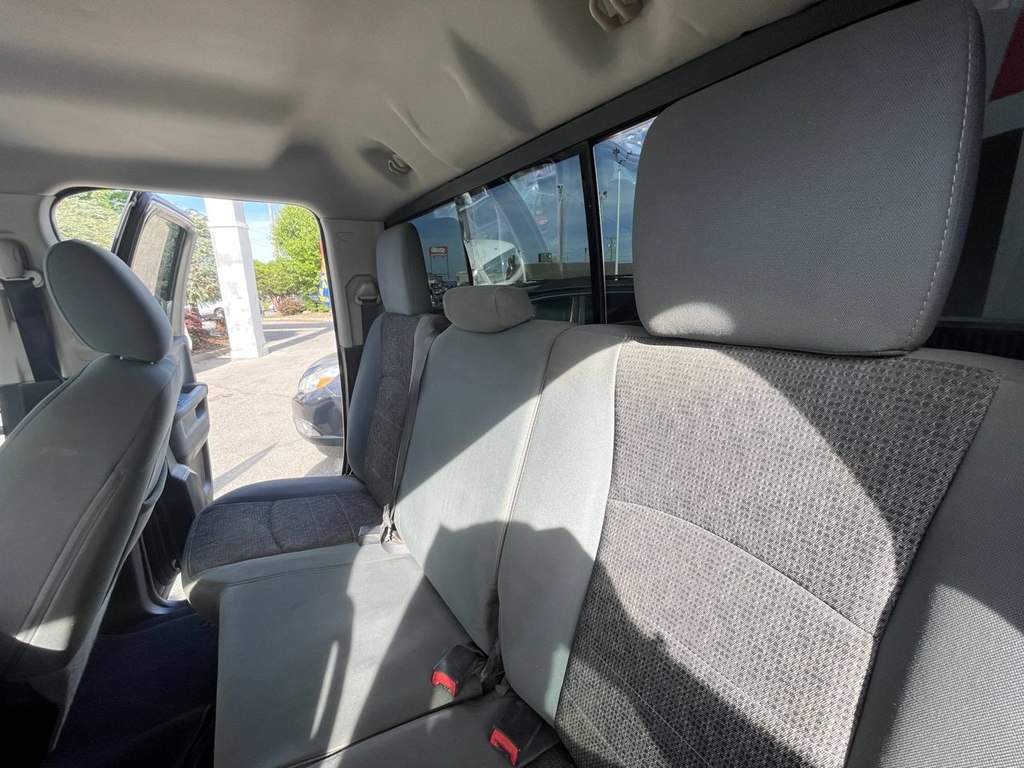 RAM 1500 2WD Quad Cab 140.5" Big Horn 2015