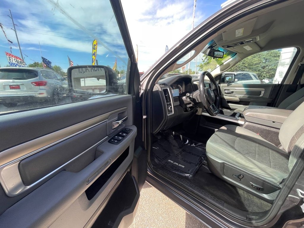 RAM 1500 2WD Quad Cab 140.5" Big Horn 2015