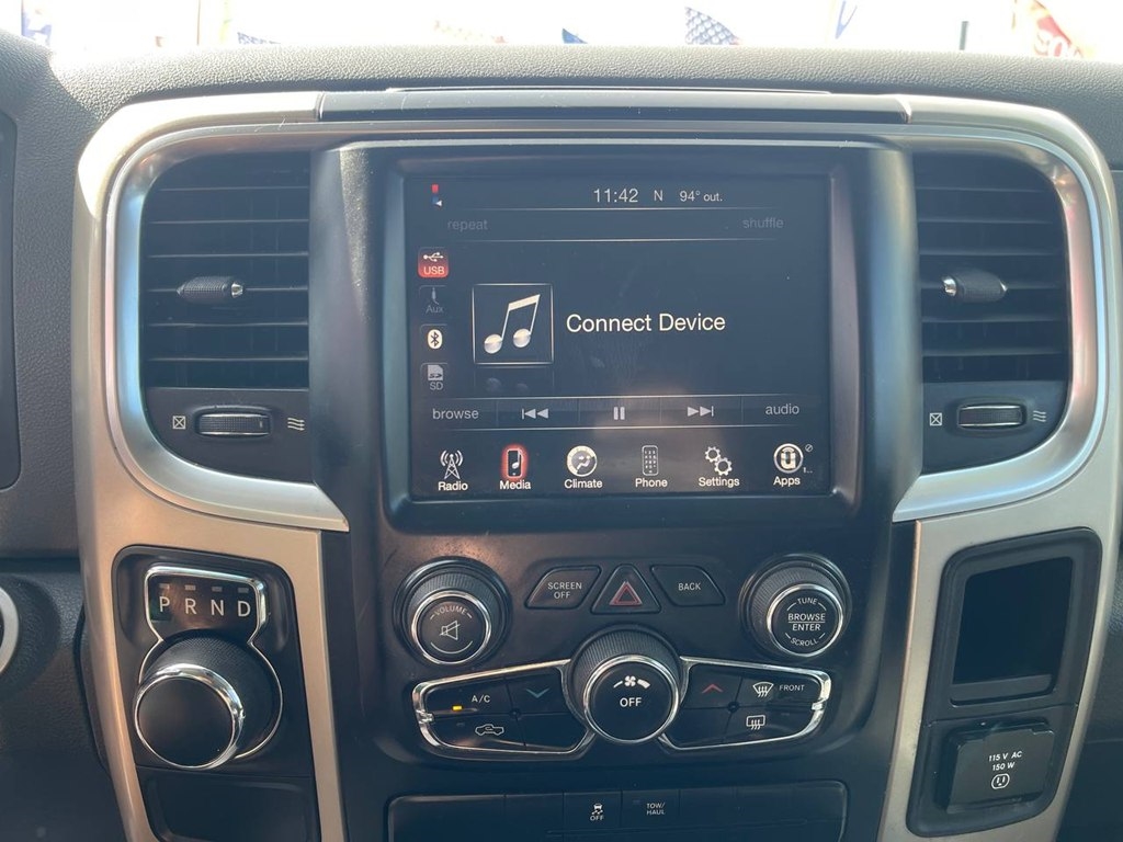 RAM 1500 2WD Quad Cab 140.5" Big Horn 2015