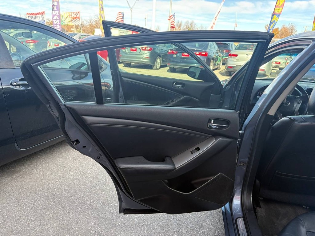 Nissan Altima 4dr Sdn I4 CVT 2.5 SL 2012