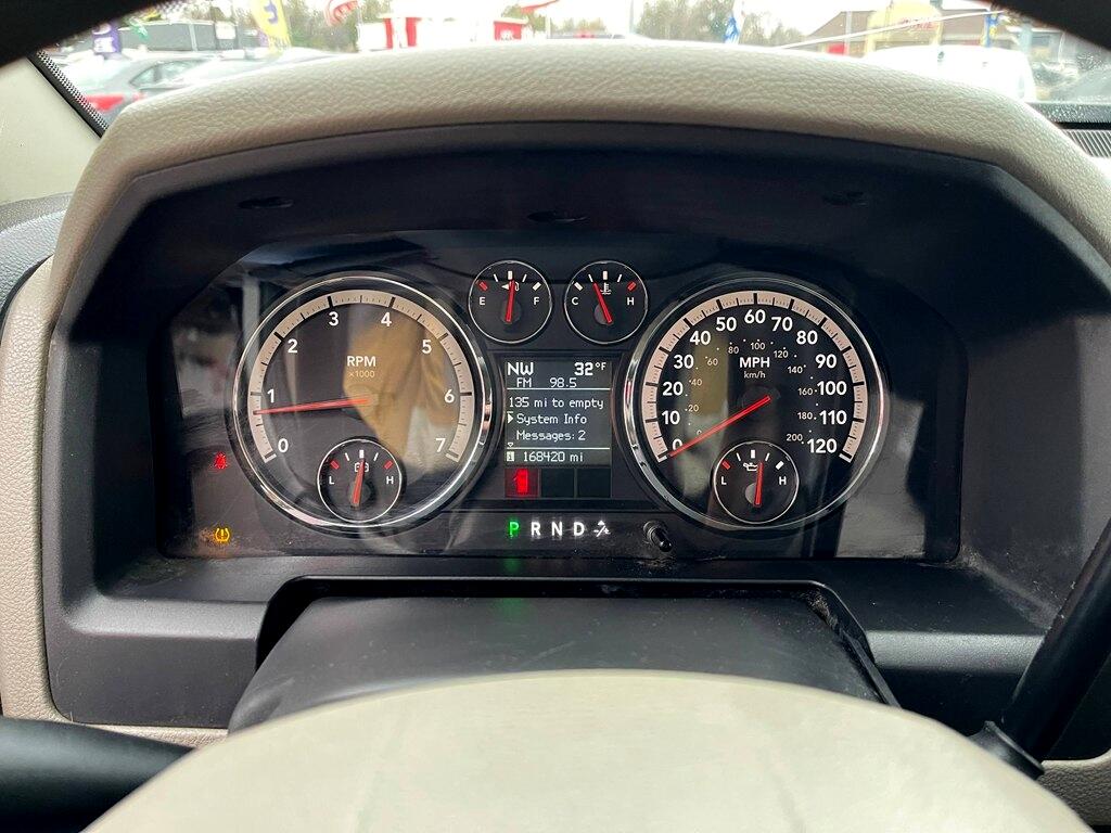 Dodge Ram 1500 2WD Crew Cab 140.5" SLT 2009